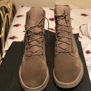 Ugg Camino field combat boots-never worn